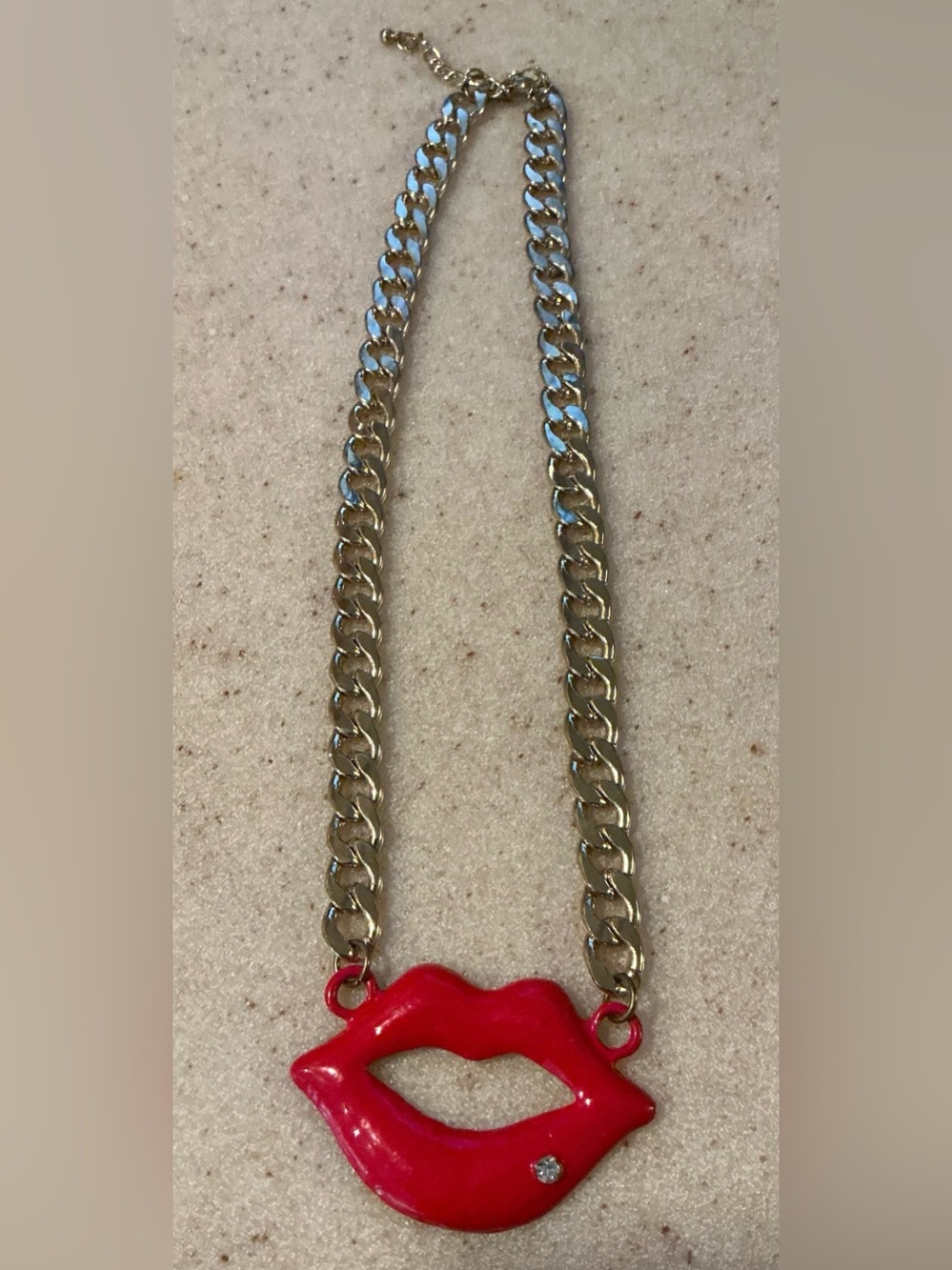Red Lips Pendant Chain Necklace - Women Jewelry